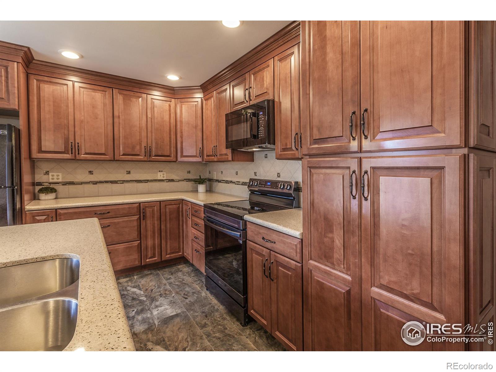MLS Image #9 for 725  columbia road,fort collins, Colorado