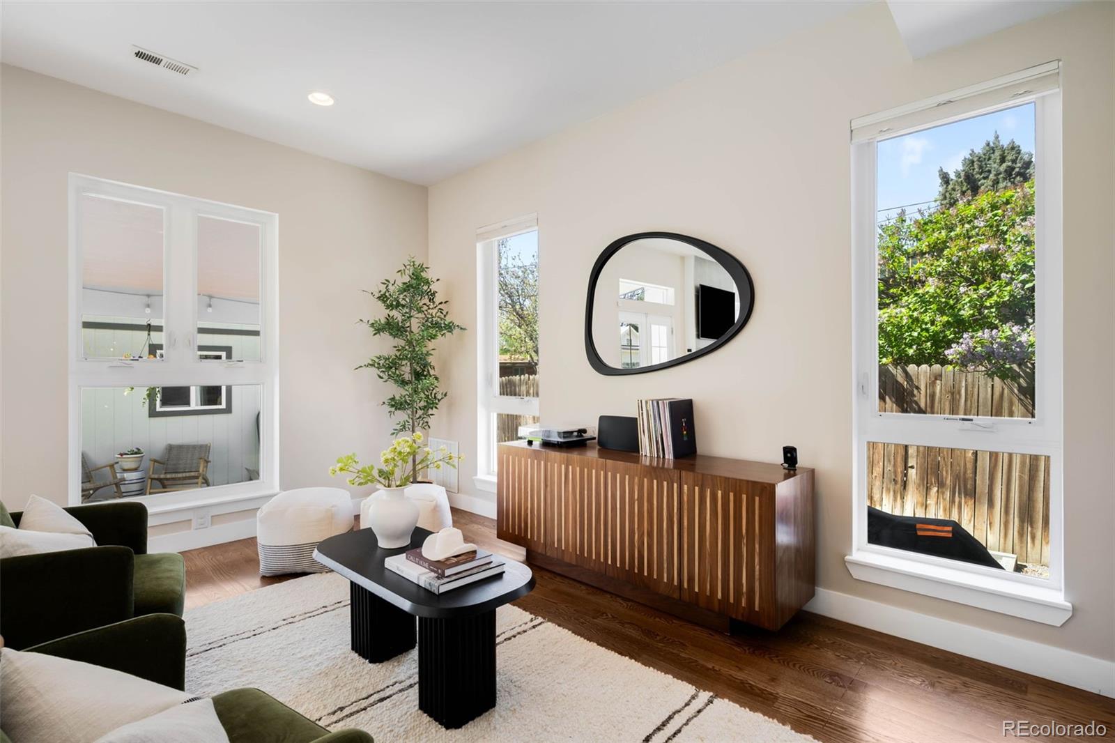 MLS Image #13 for 1265  niagara street,denver, Colorado