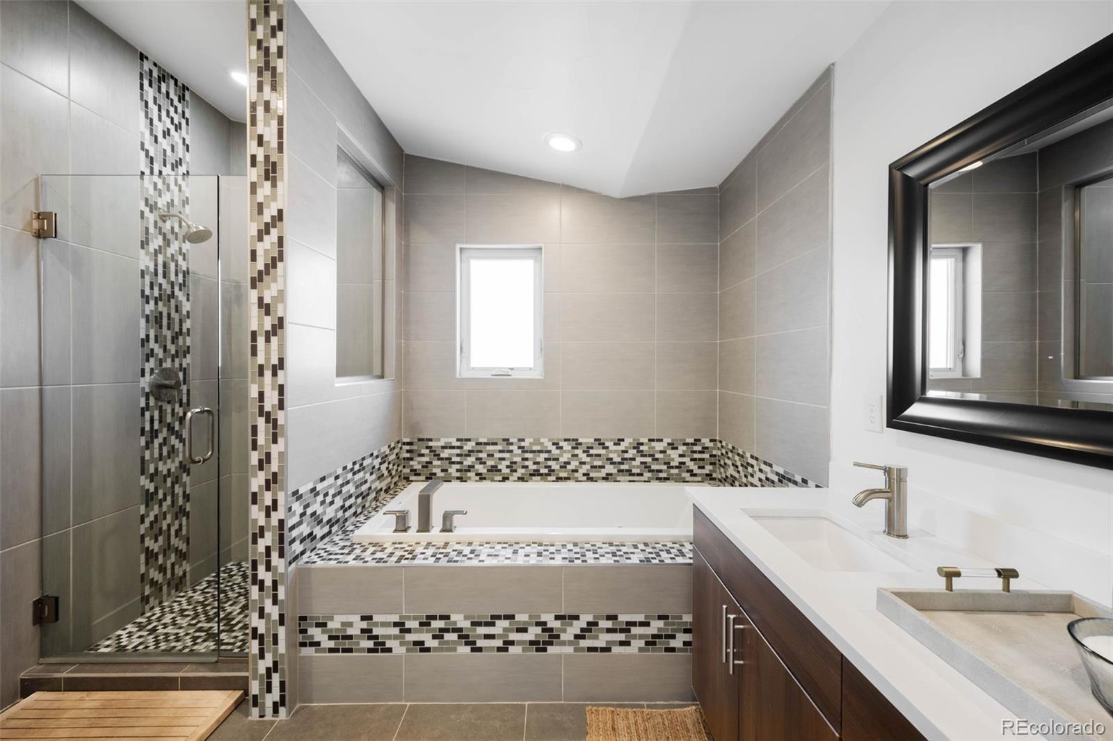 MLS Image #18 for 1265  niagara street,denver, Colorado