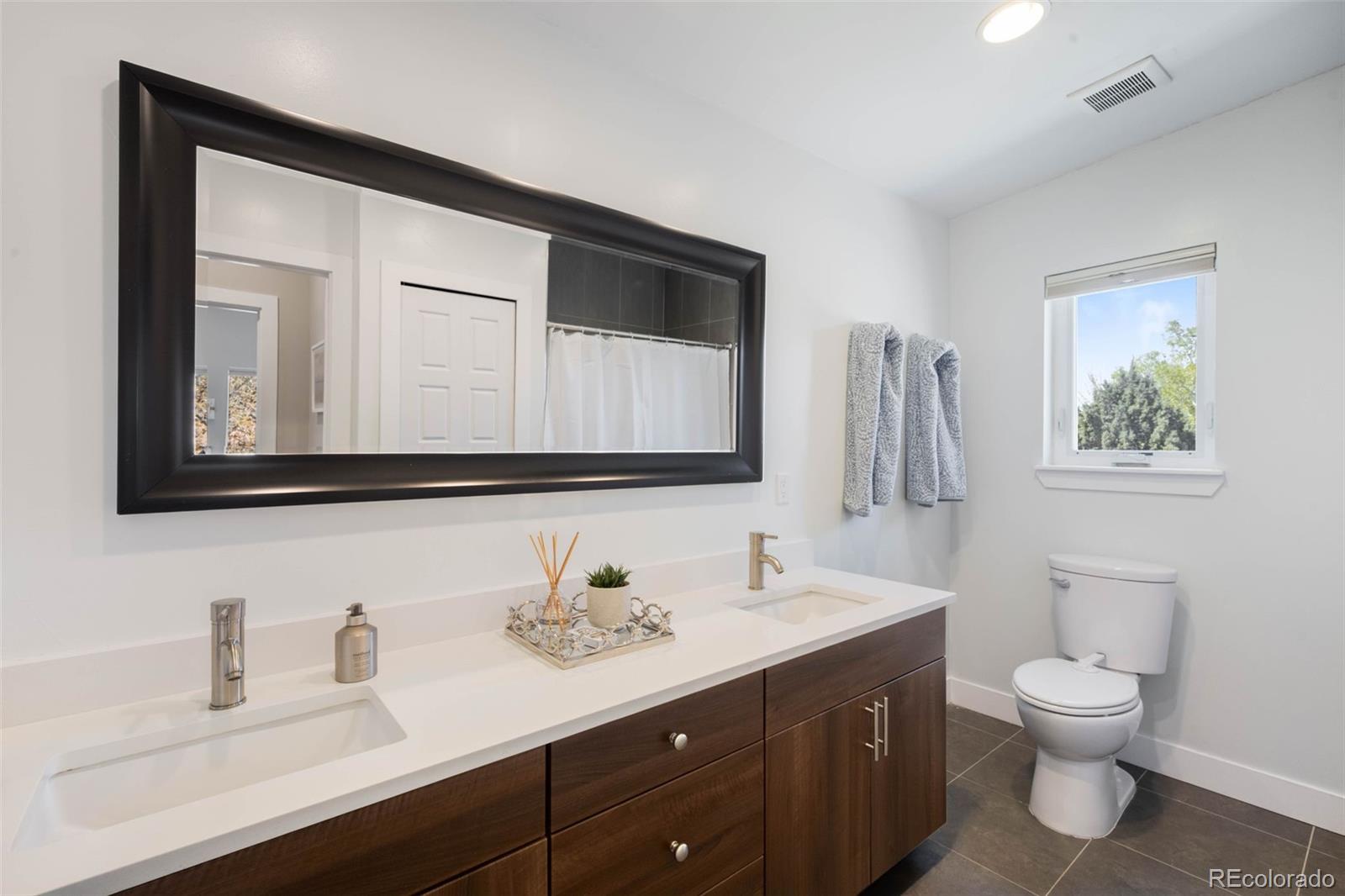 MLS Image #22 for 1265  niagara street,denver, Colorado