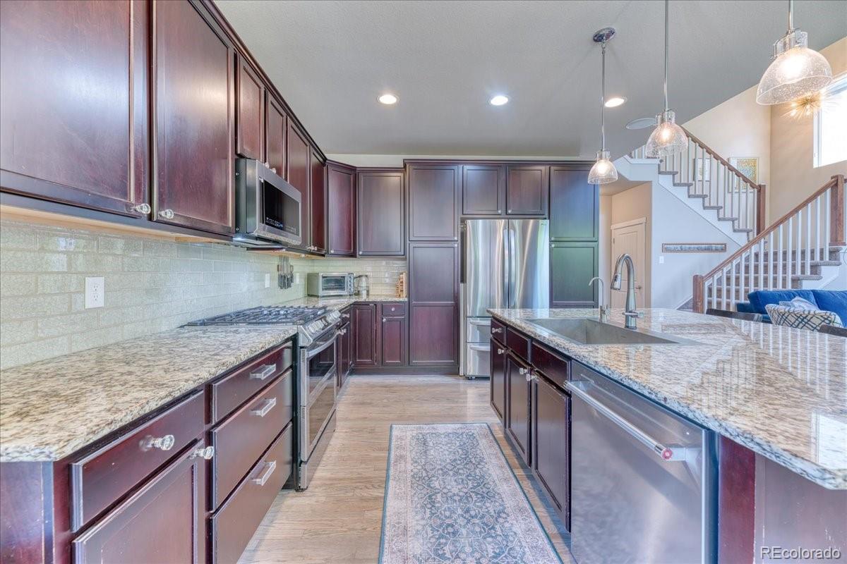MLS Image #10 for 2347 s loveland street,lakewood, Colorado