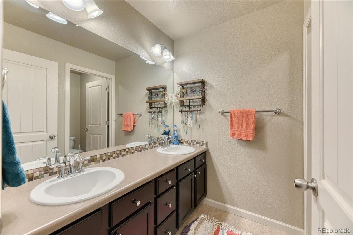 MLS Image #21 for 2347 s loveland street,lakewood, Colorado