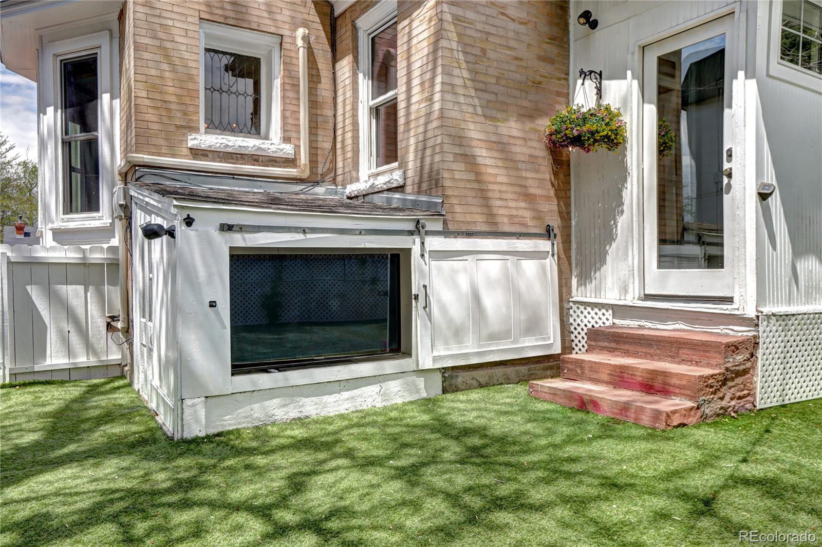 MLS Image #24 for 2 n pennsylvania street,denver, Colorado