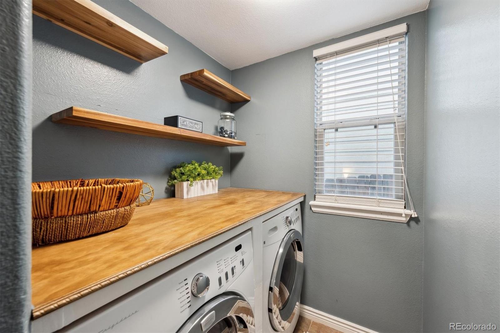 MLS Image #13 for 2529 s truckee way,aurora, Colorado
