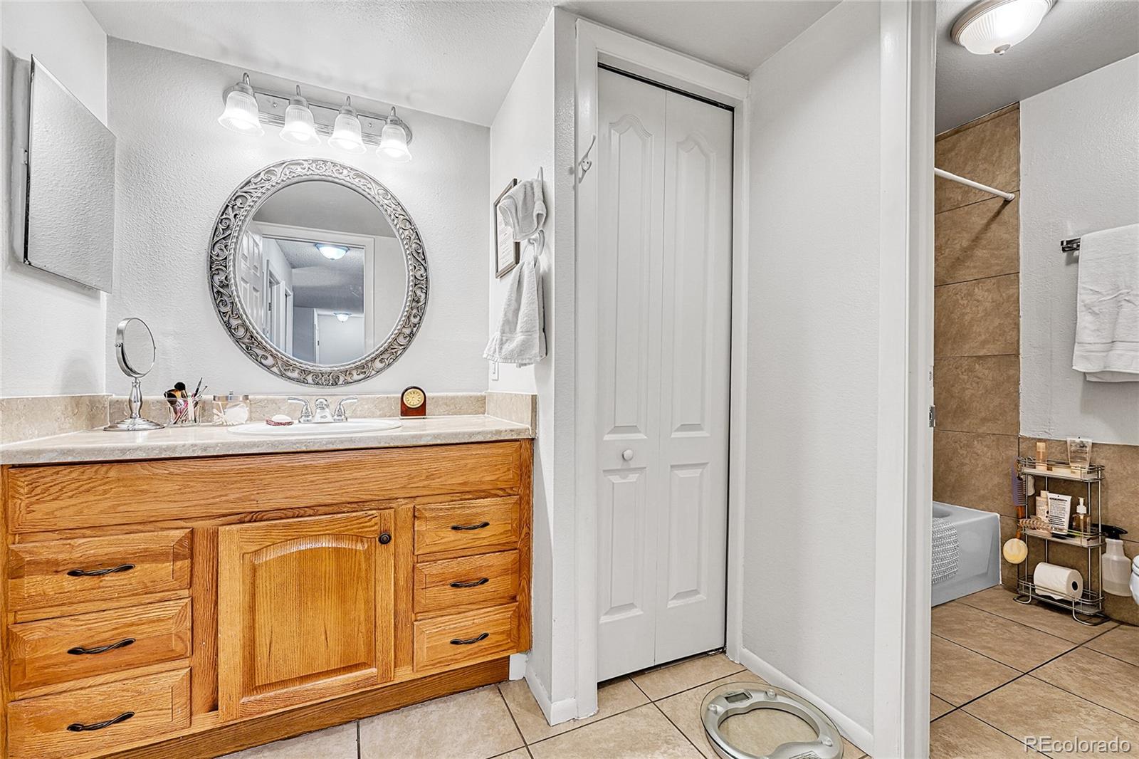 MLS Image #8 for 14226 e 1st drive,aurora, Colorado