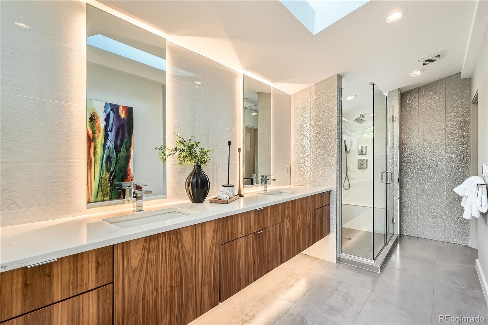 MLS Image #11 for 814 s high street,denver, Colorado