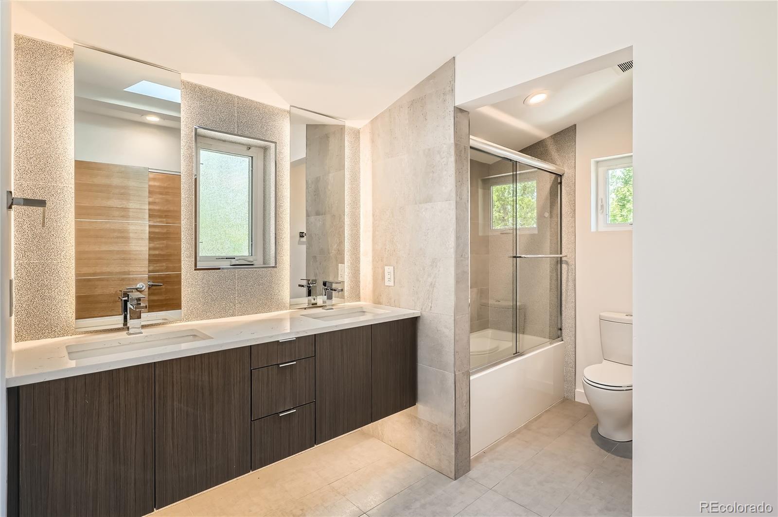 MLS Image #14 for 814 s high street,denver, Colorado