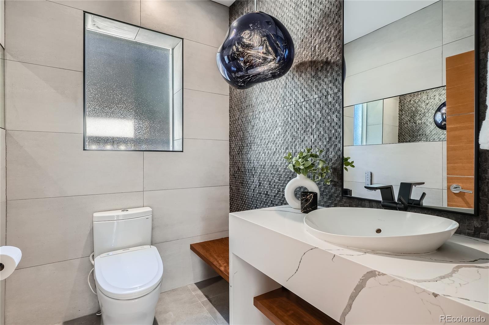 MLS Image #7 for 814 s high street,denver, Colorado