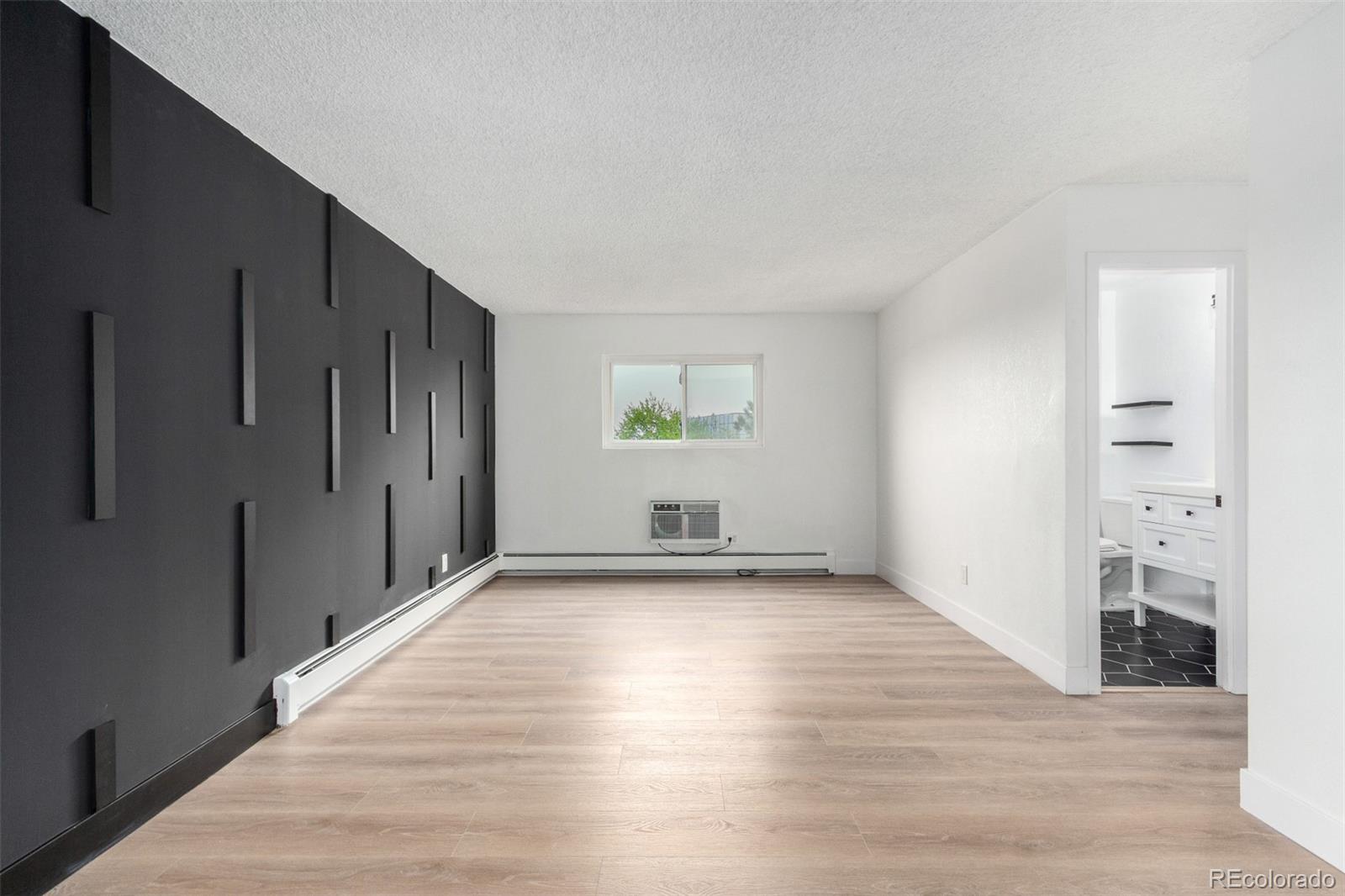 MLS Image #14 for 3470 s poplar street,denver, Colorado