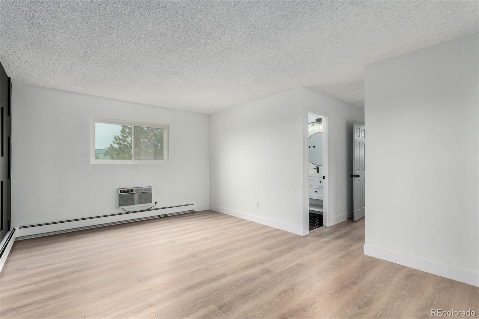 MLS Image #15 for 3470 s poplar street,denver, Colorado