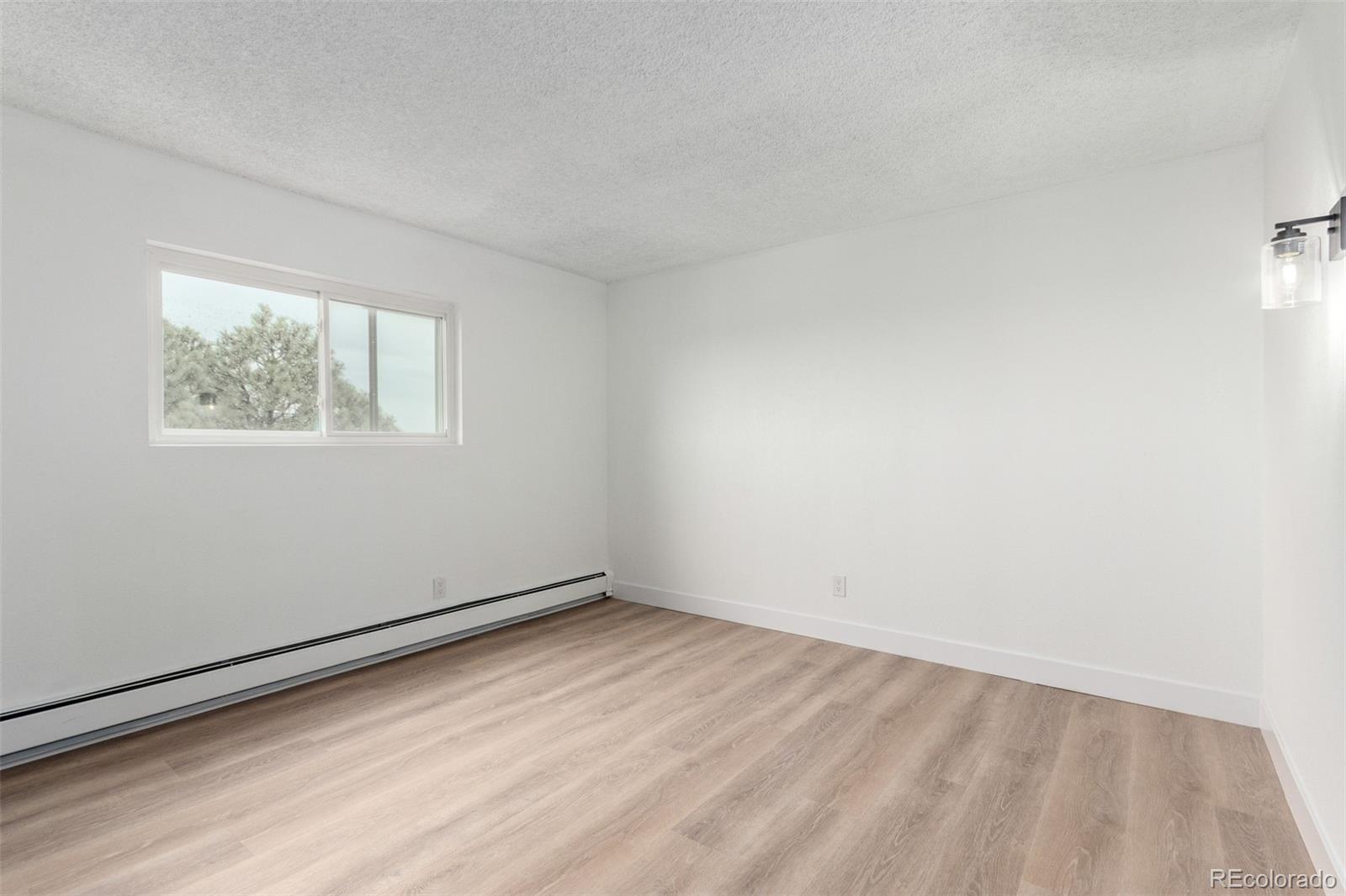 MLS Image #18 for 3470 s poplar street,denver, Colorado