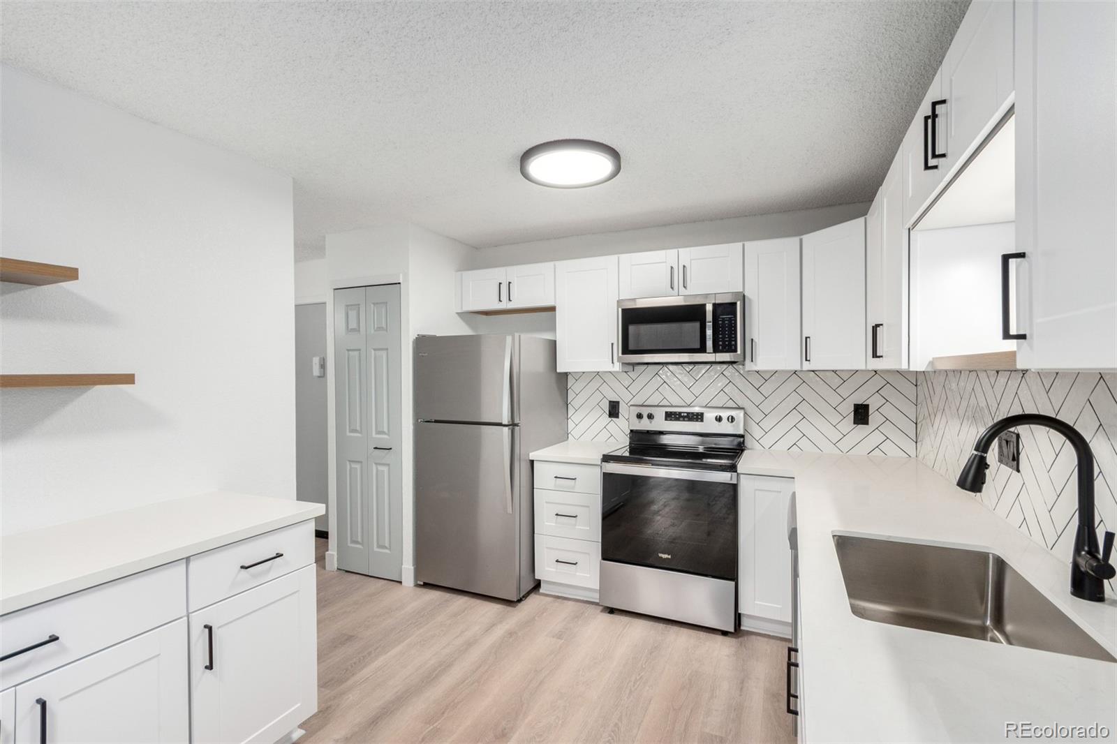 MLS Image #5 for 3470 s poplar street,denver, Colorado