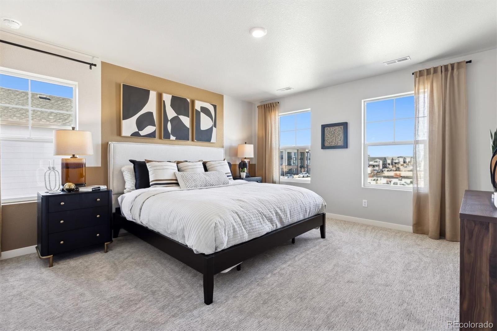 MLS Image #10 for 1372 s boston court,denver, Colorado