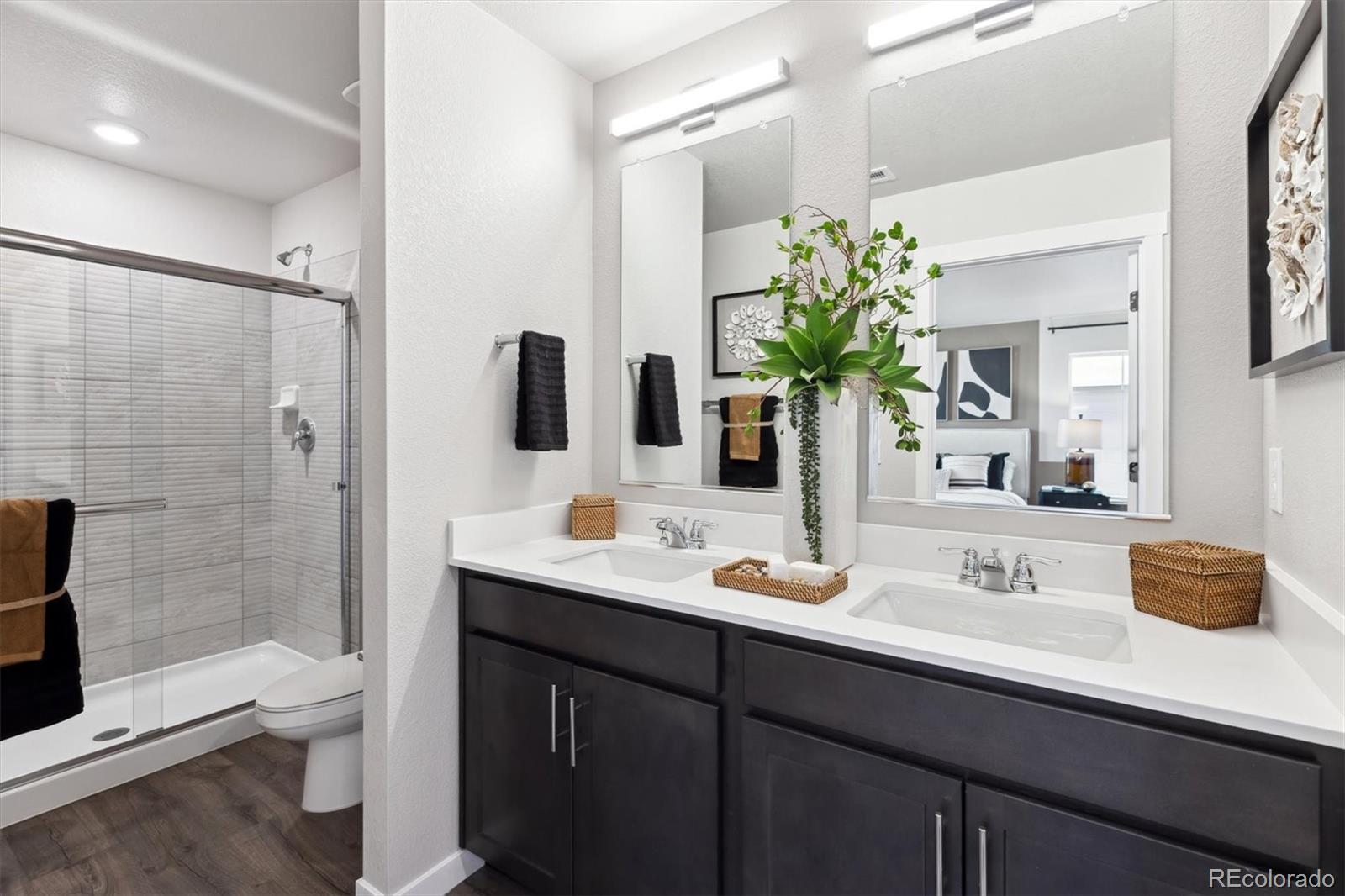 MLS Image #11 for 1372 s boston court,denver, Colorado