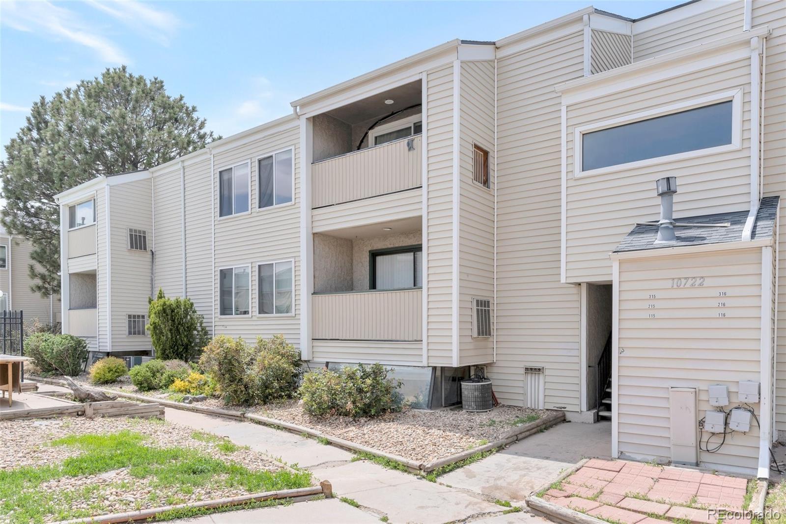 MLS Image #8 for 10722 e exposition avenue,aurora, Colorado
