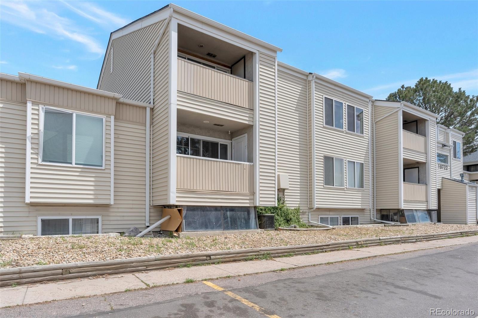 MLS Image #9 for 10722 e exposition avenue,aurora, Colorado