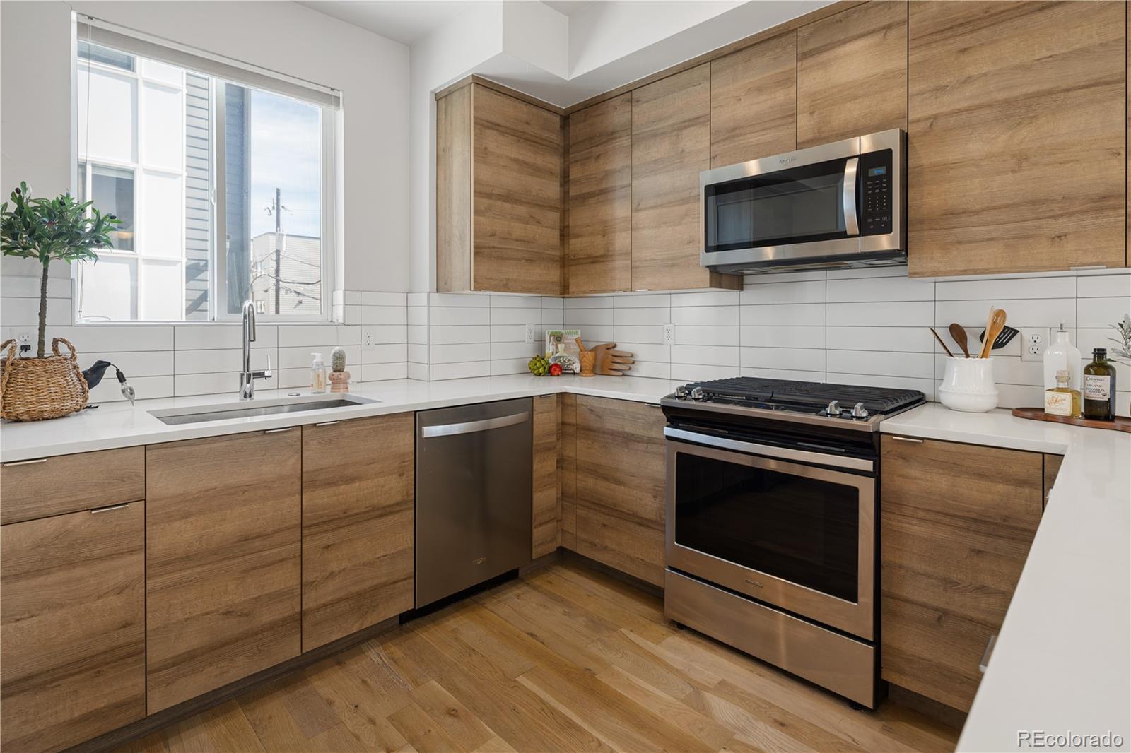 MLS Image #8 for 1810  irving street,denver, Colorado