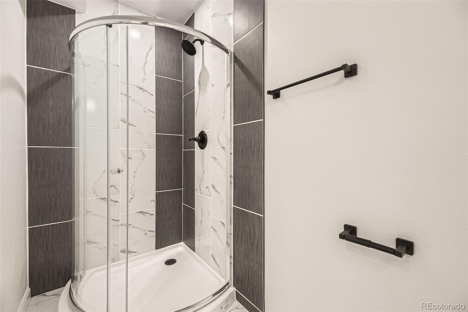 MLS Image #22 for 3200 s federal boulevard,denver, Colorado