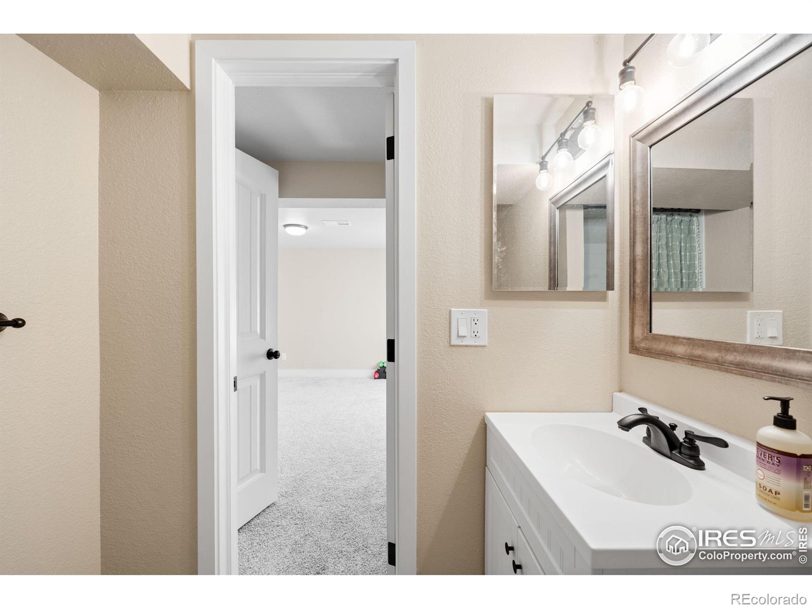 MLS Image #29 for 12506  maria circle,broomfield, Colorado