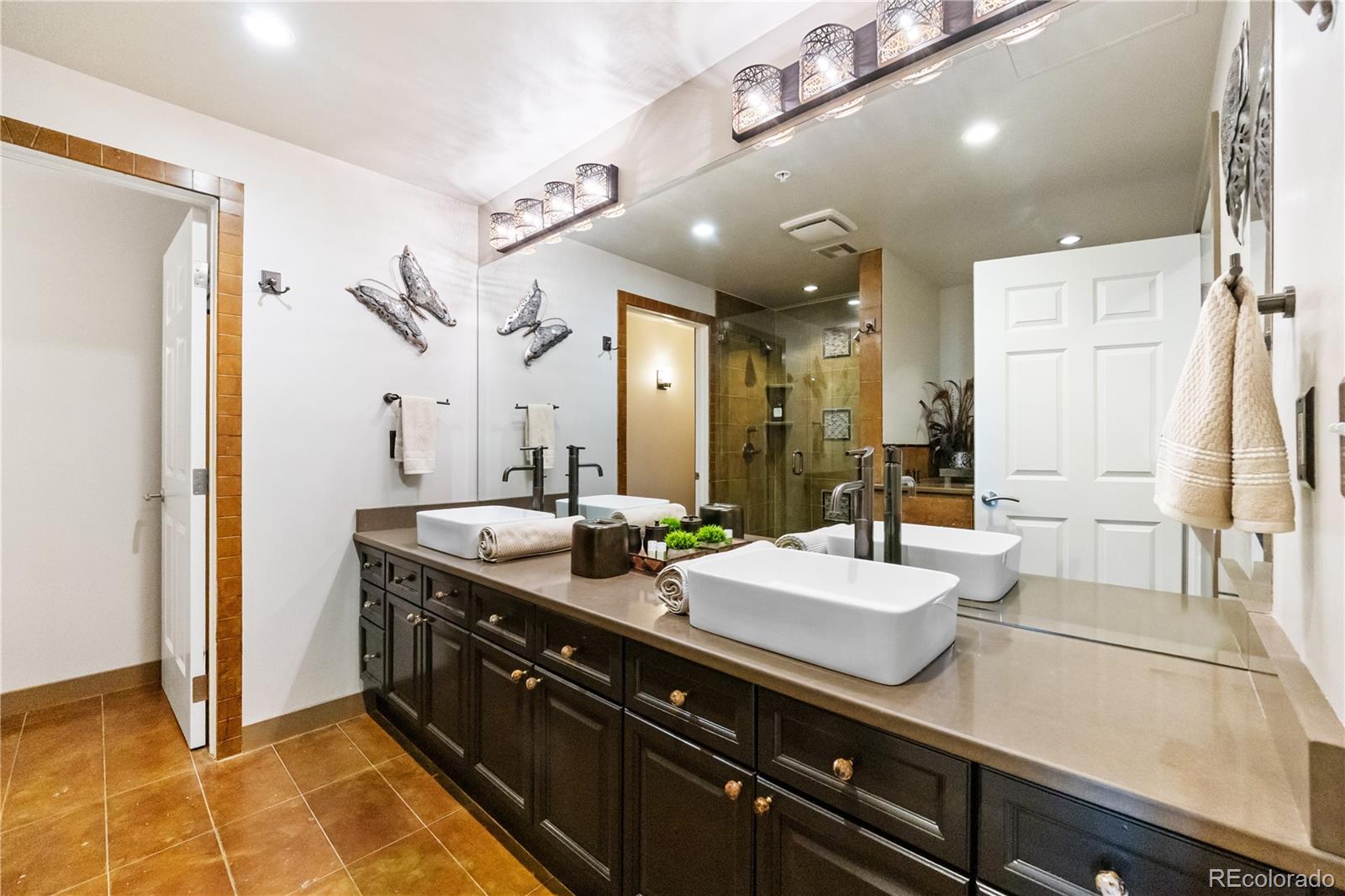 MLS Image #11 for 1827 n grant street,denver, Colorado