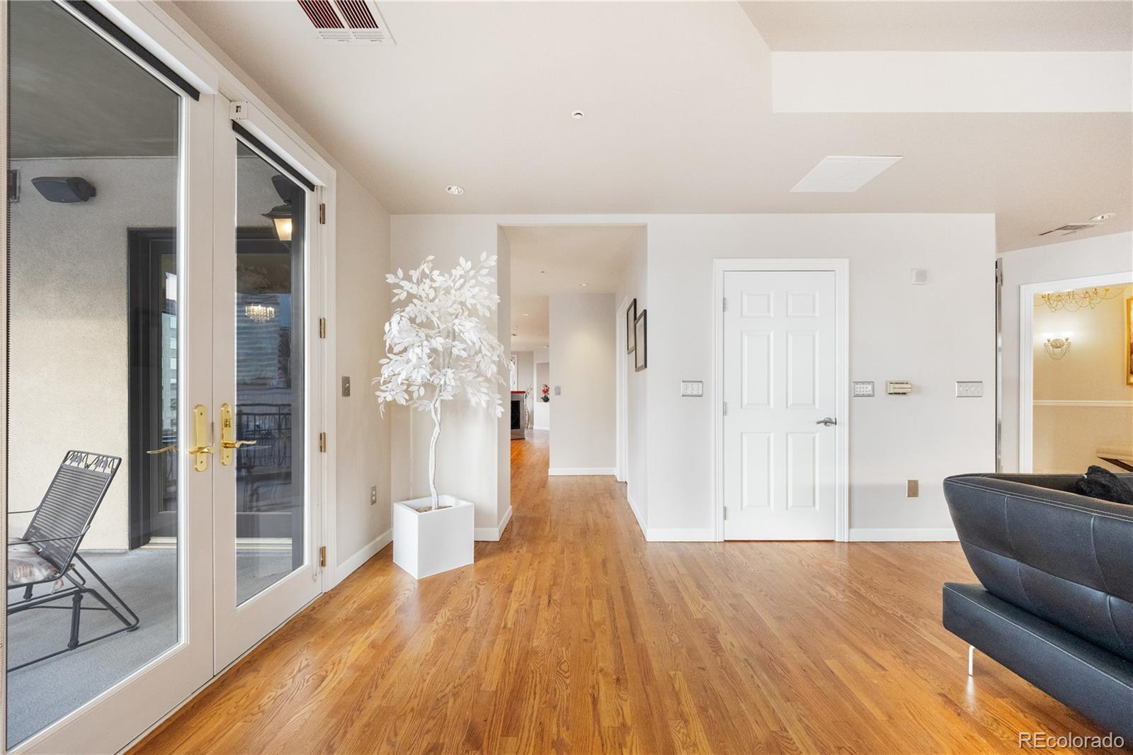 MLS Image #29 for 1827 n grant street,denver, Colorado