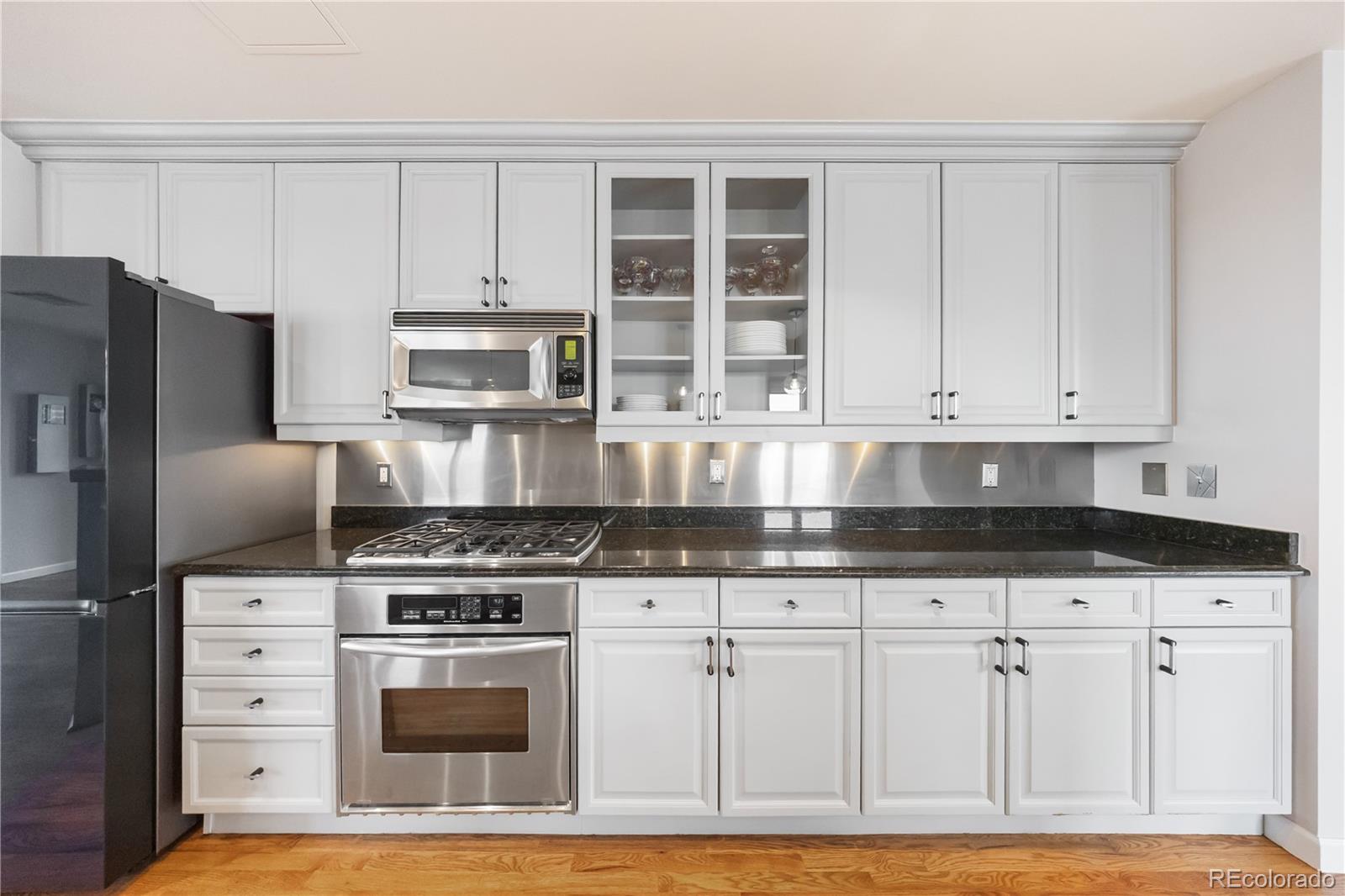 MLS Image #6 for 1827 n grant street,denver, Colorado