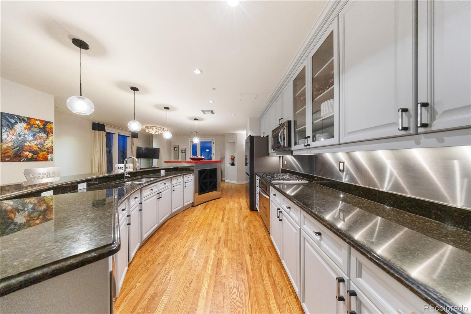 MLS Image #7 for 1827 n grant street,denver, Colorado