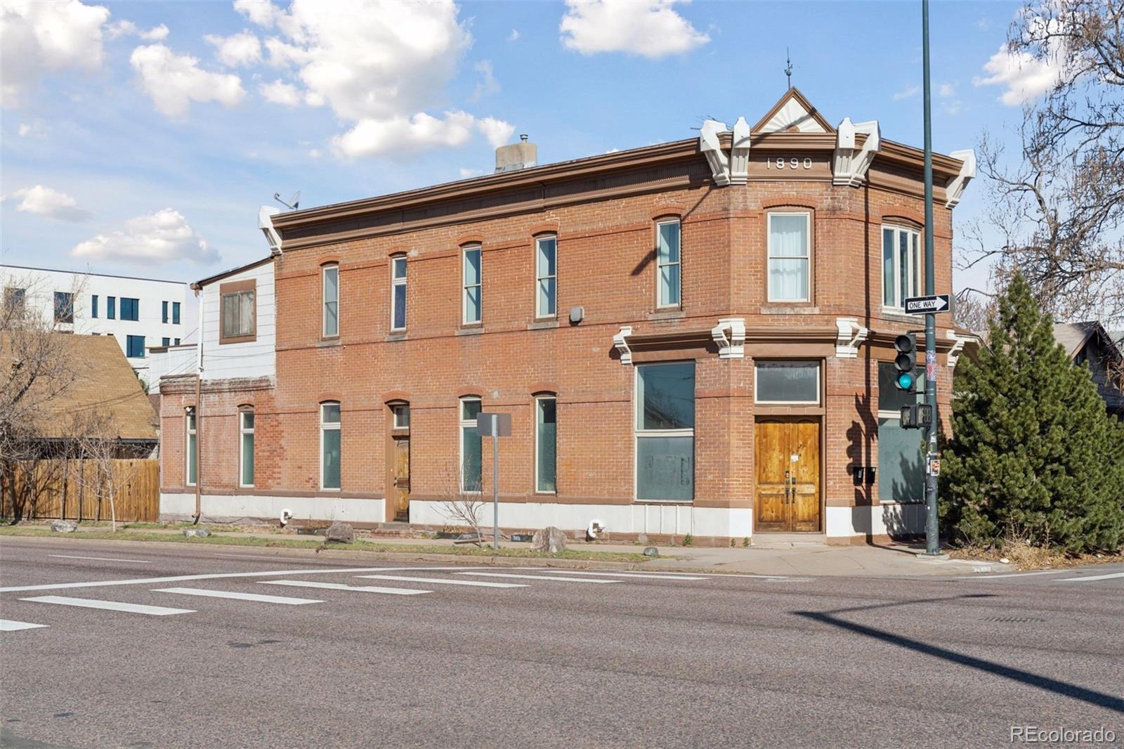 CMA Image for 701 W 6th Avenue,Denver, Colorado