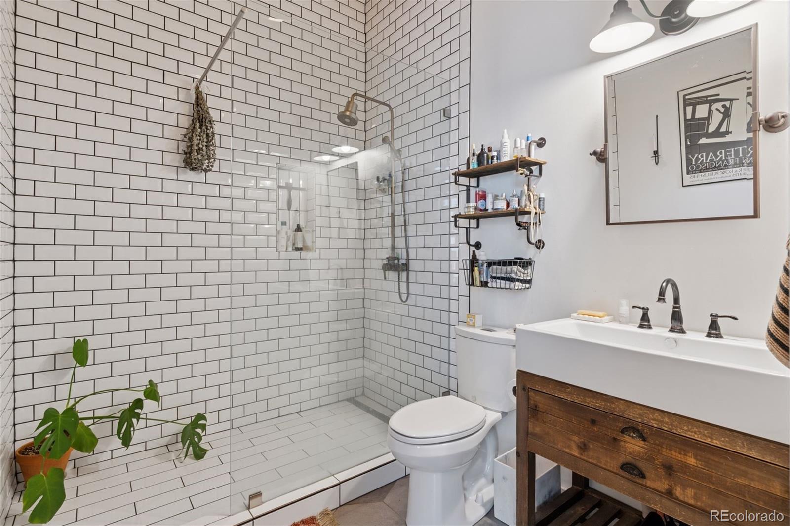 MLS Image #11 for 701 w 6th avenue,denver, Colorado