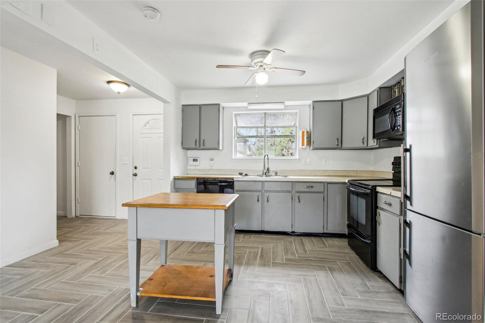 MLS Image #3 for 18830 e 16th place,aurora, Colorado
