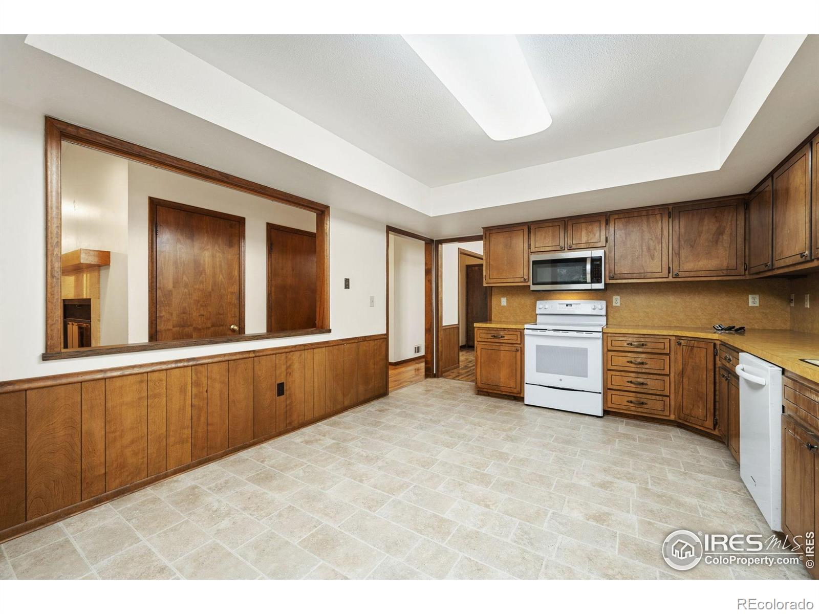 MLS Image #11 for 2824  fauborough court,fort collins, Colorado