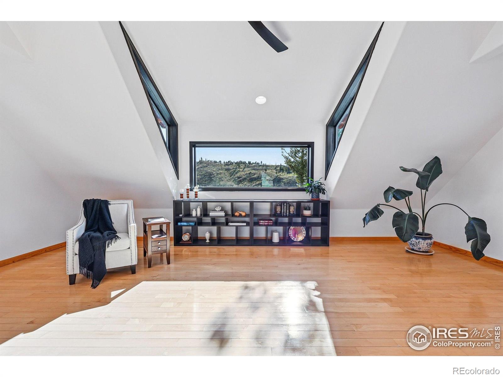 MLS Image #19 for 98  rim road,boulder, Colorado