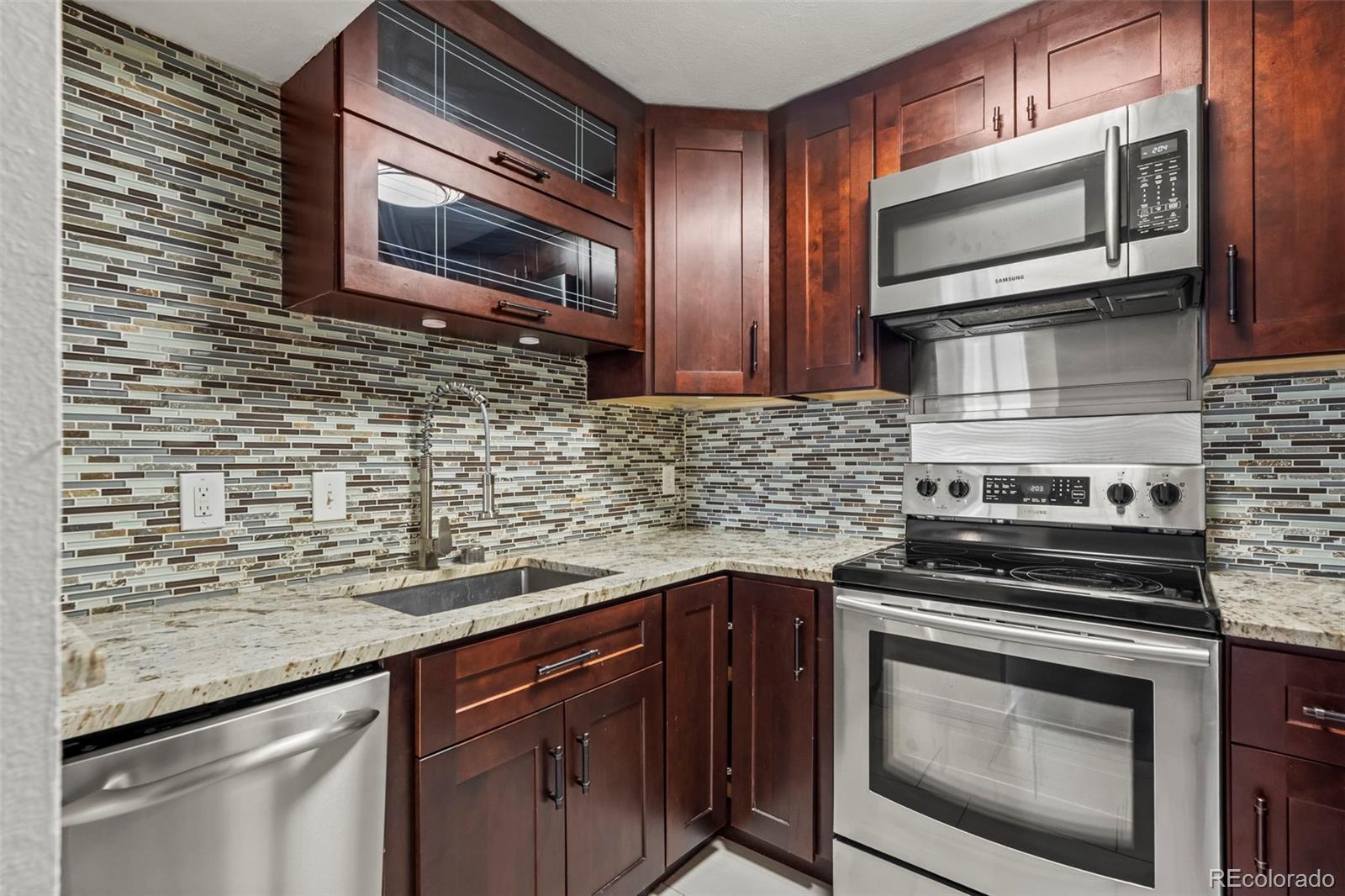 MLS Image #8 for 3050 w 32nd avenue,denver, Colorado