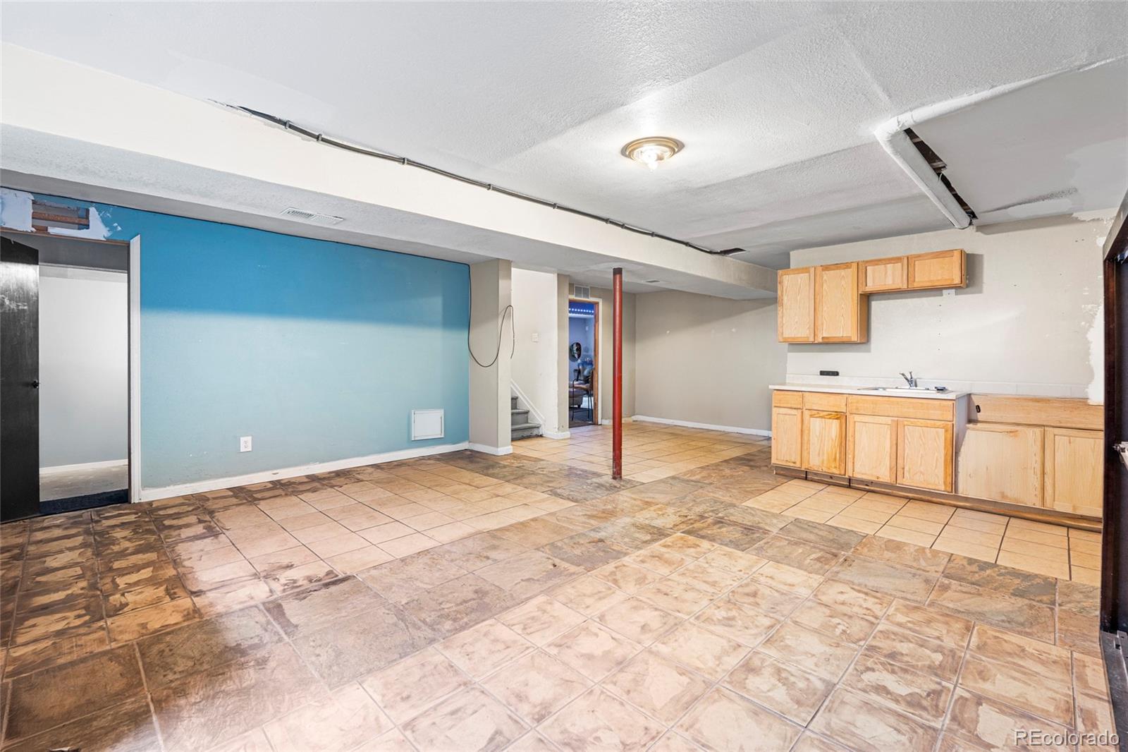 MLS Image #18 for 21354 e 51st avenue,denver, Colorado