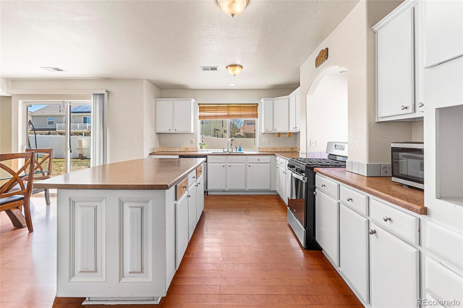 MLS Image #3 for 21354 e 51st avenue,denver, Colorado
