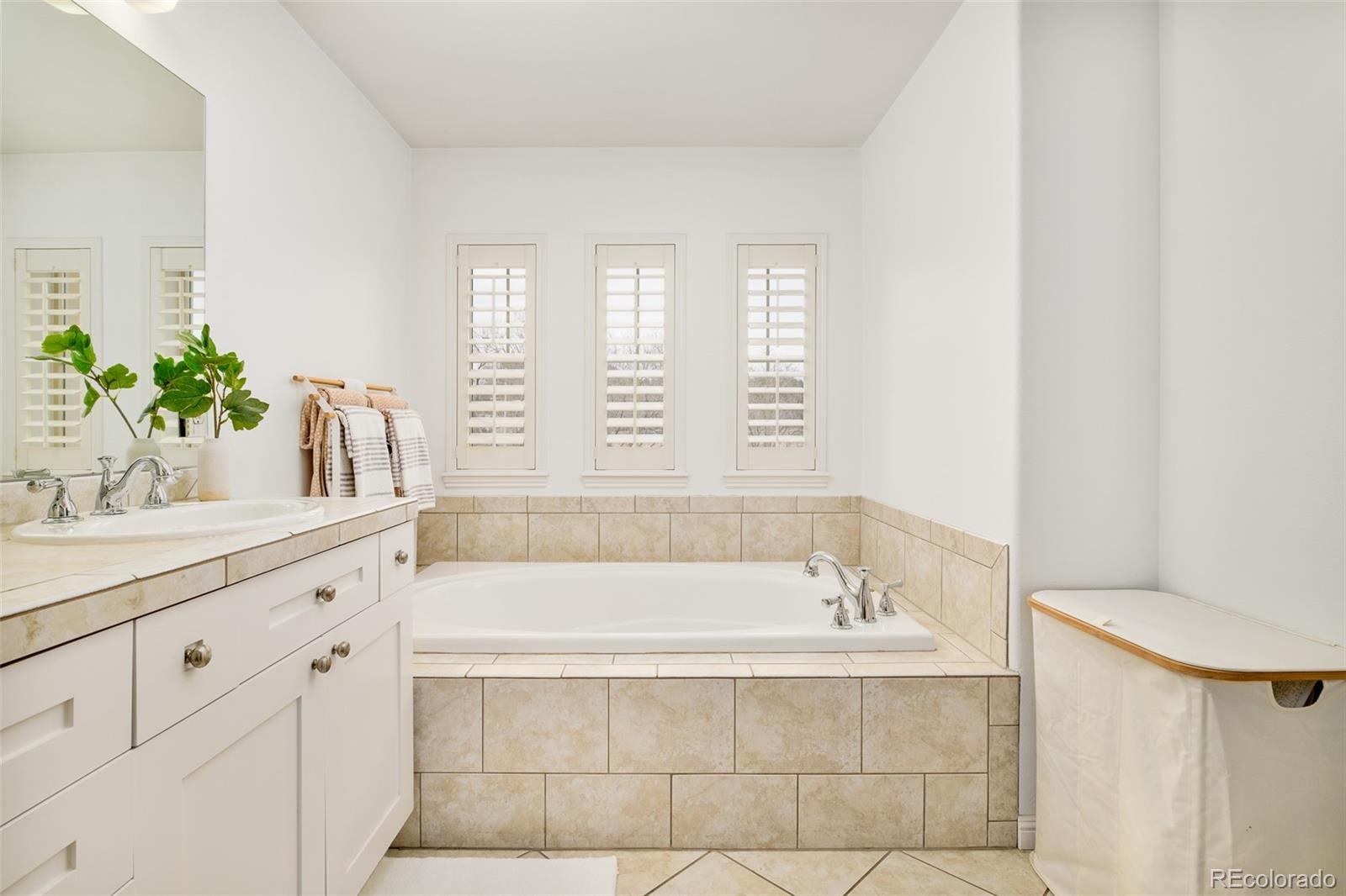 MLS Image #21 for 150 s harrison street,denver, Colorado