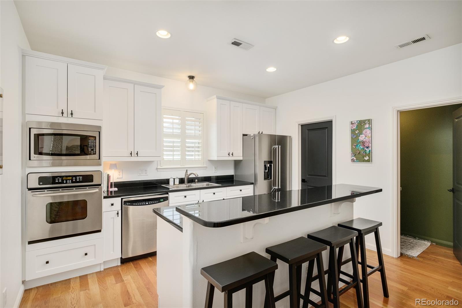 MLS Image #3 for 150 s harrison street,denver, Colorado