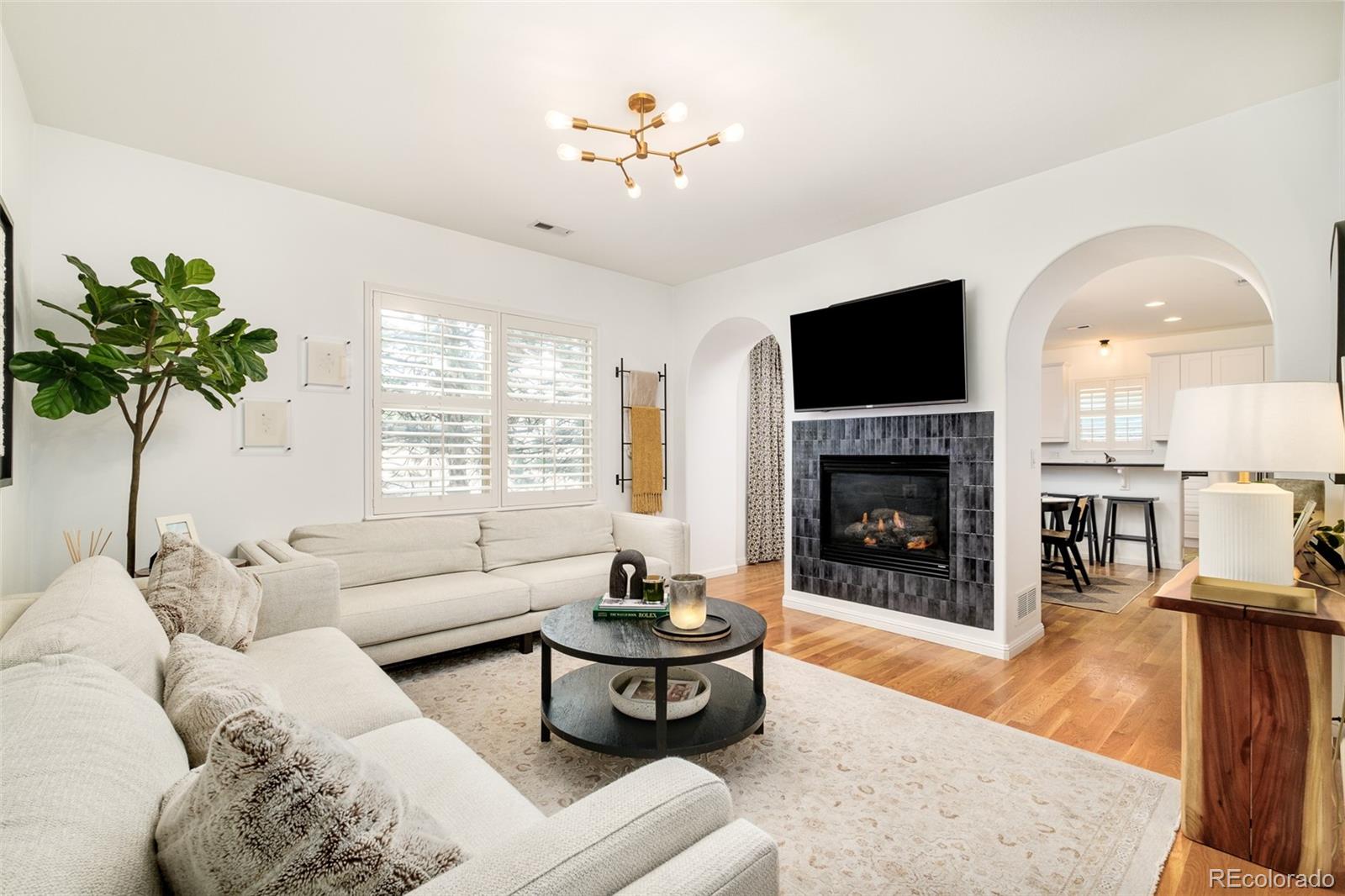 MLS Image #4 for 150 s harrison street,denver, Colorado