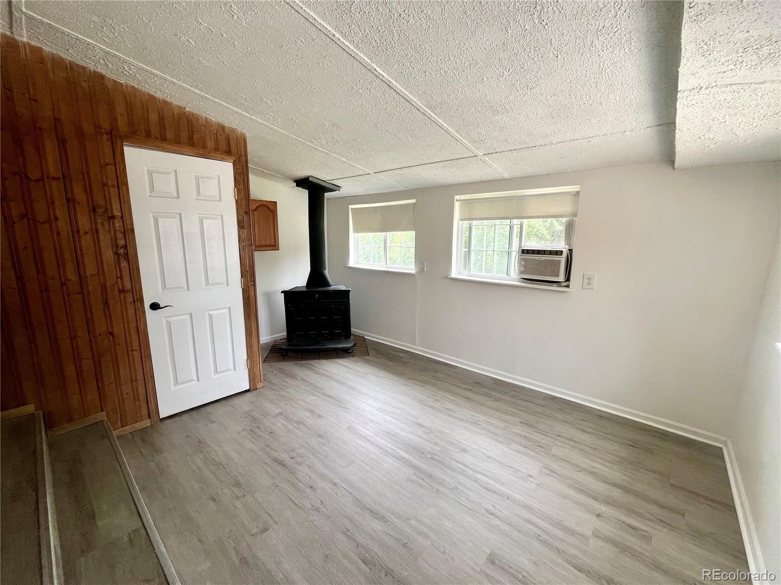 MLS Image #10 for 1088  douglas drive,denver, Colorado