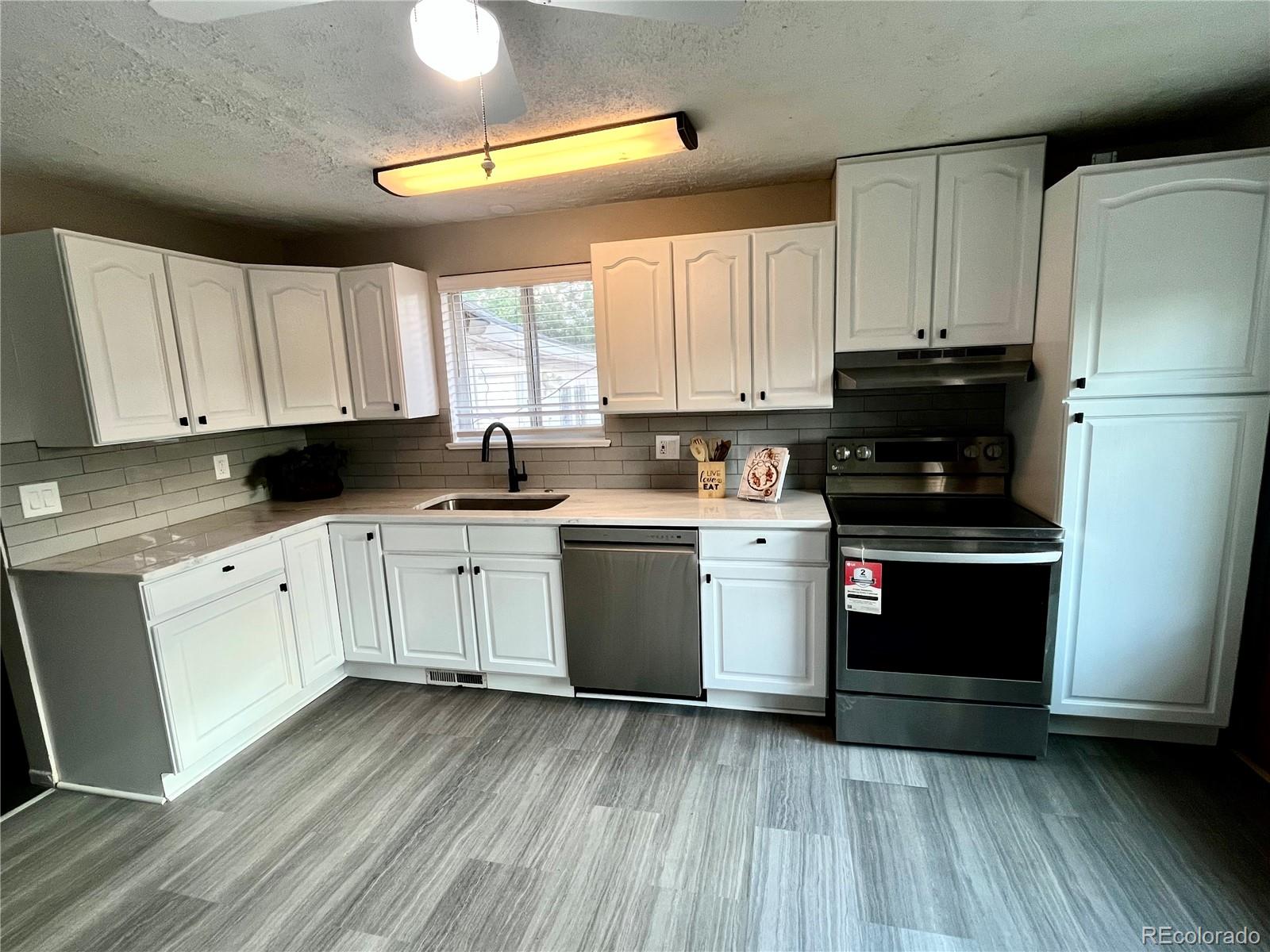 MLS Image #5 for 1088  douglas drive,denver, Colorado