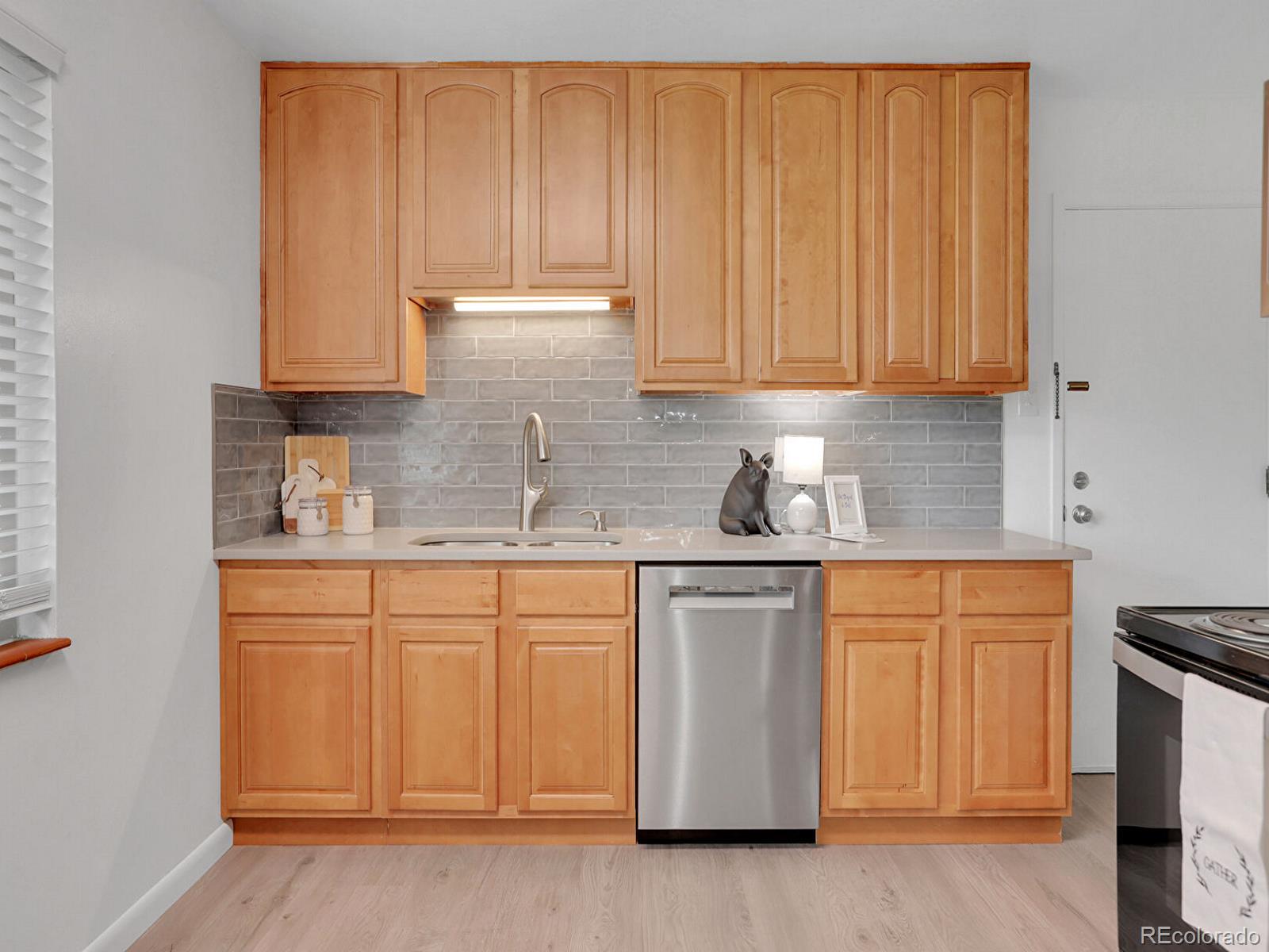 MLS Image #12 for 2797 s newton way,denver, Colorado