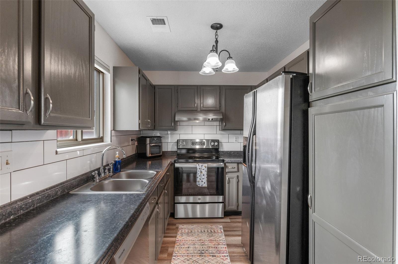 MLS Image #9 for 920  44th avenue court,greeley, Colorado