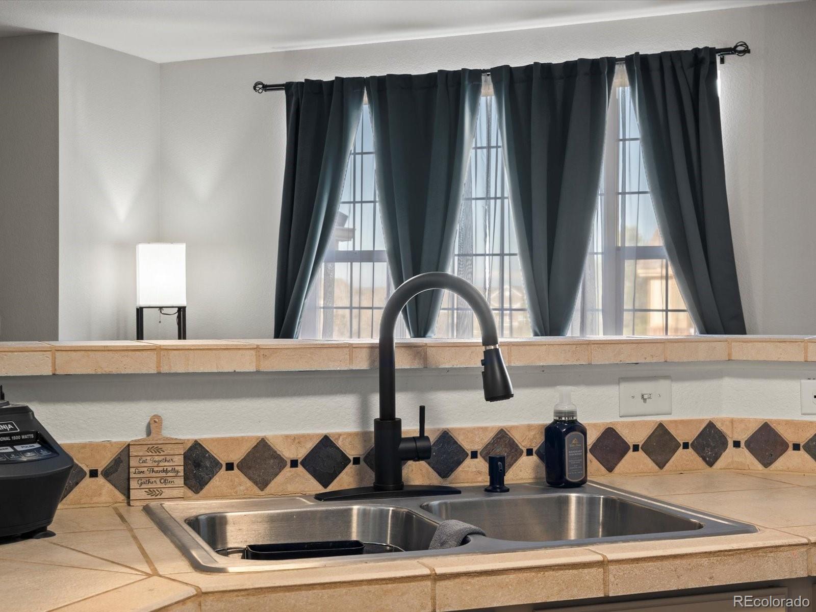 MLS Image #14 for 5726 n genoa way,aurora, Colorado