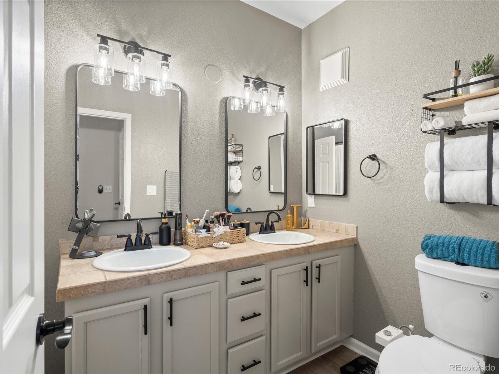 MLS Image #20 for 5726 n genoa way,aurora, Colorado