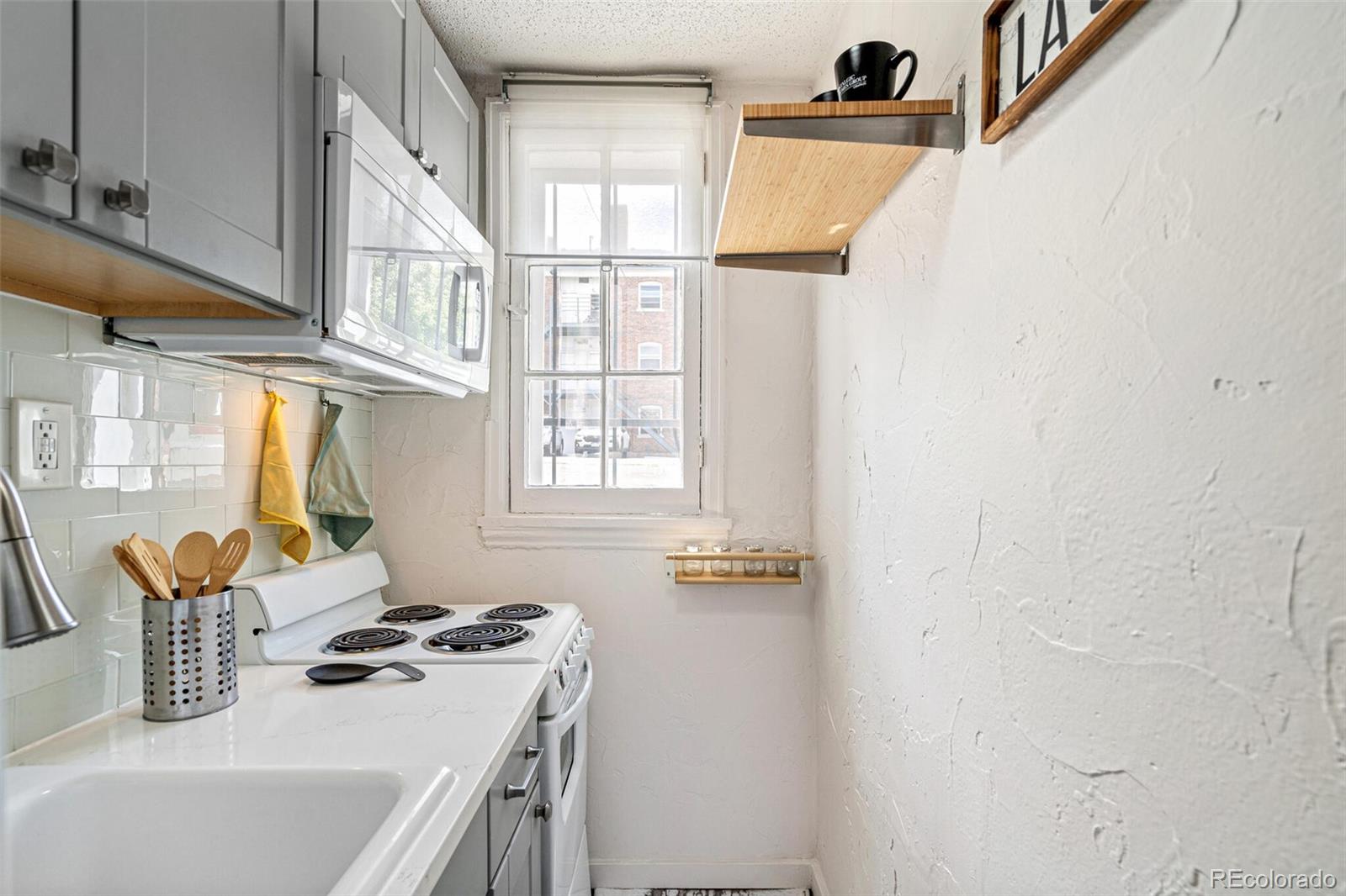 MLS Image #9 for 1024 e 14th avenue,denver, Colorado