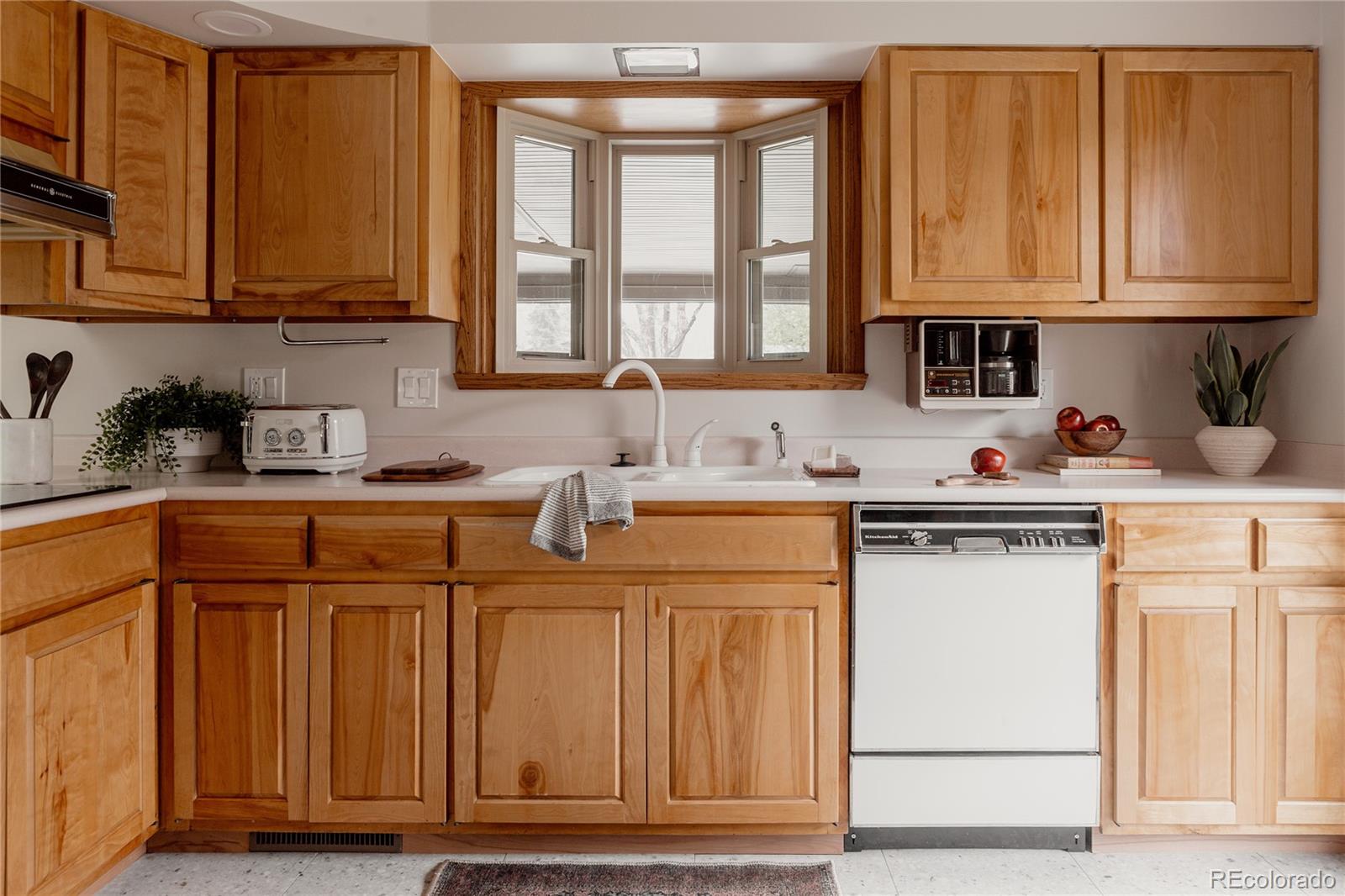 MLS Image #13 for 6530 w 26th avenue,edgewater, Colorado
