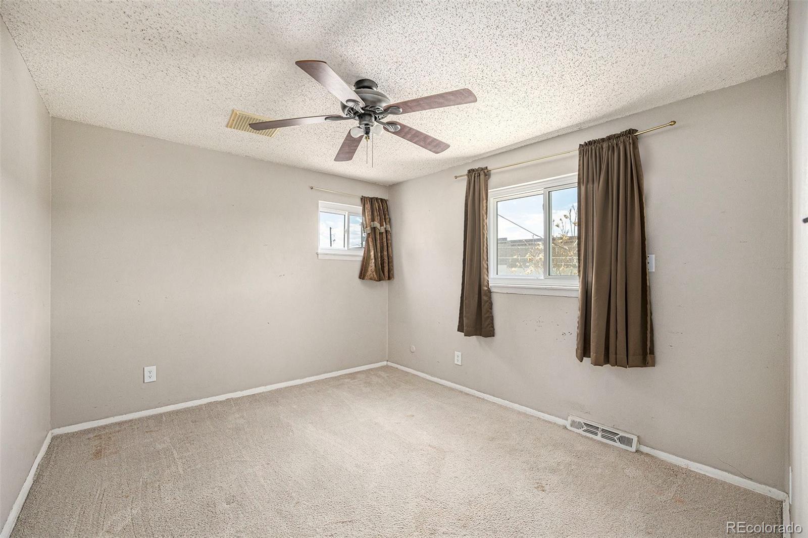 MLS Image #11 for 3065  zion street,aurora, Colorado