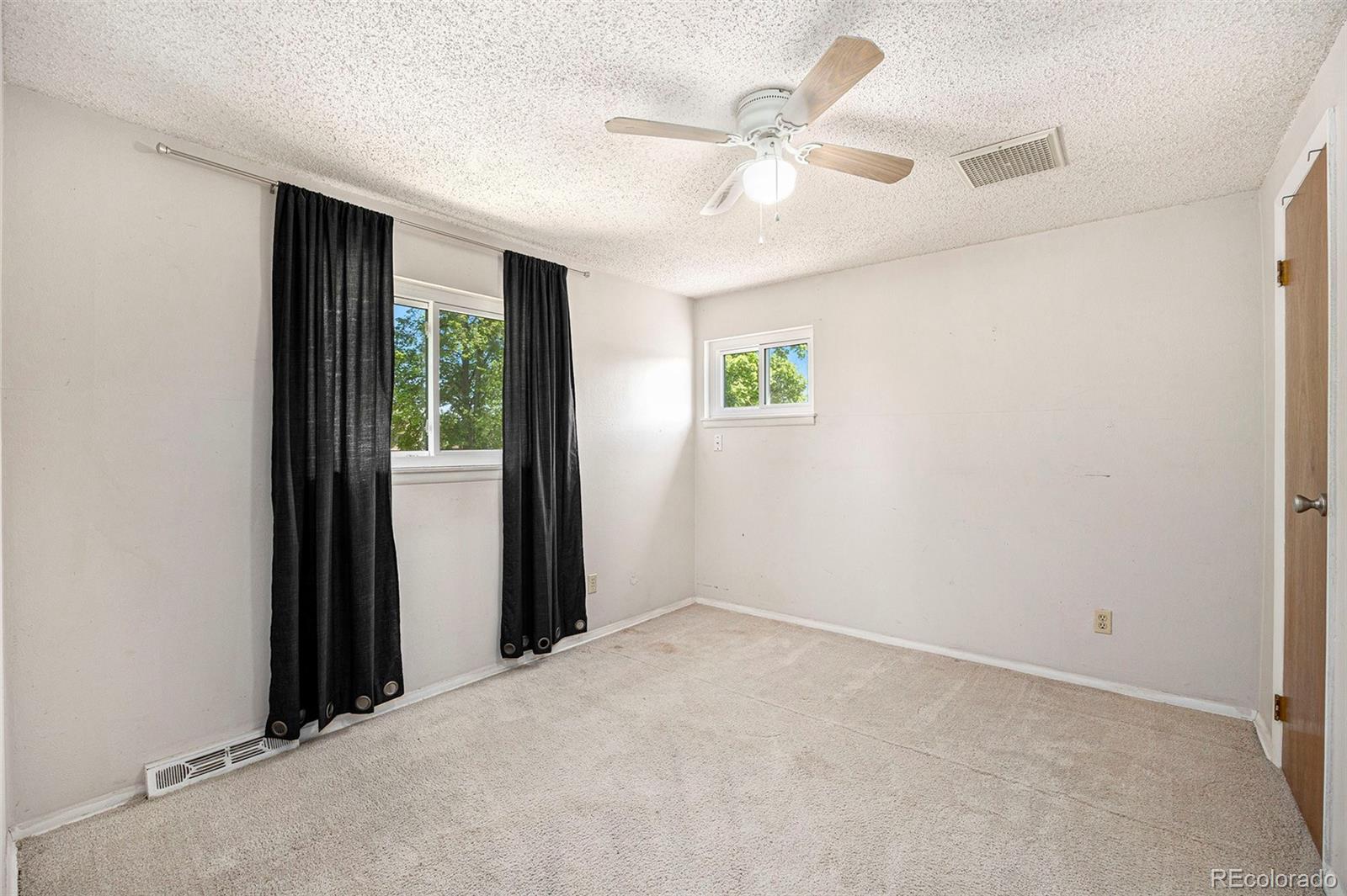 MLS Image #14 for 3065  zion street,aurora, Colorado