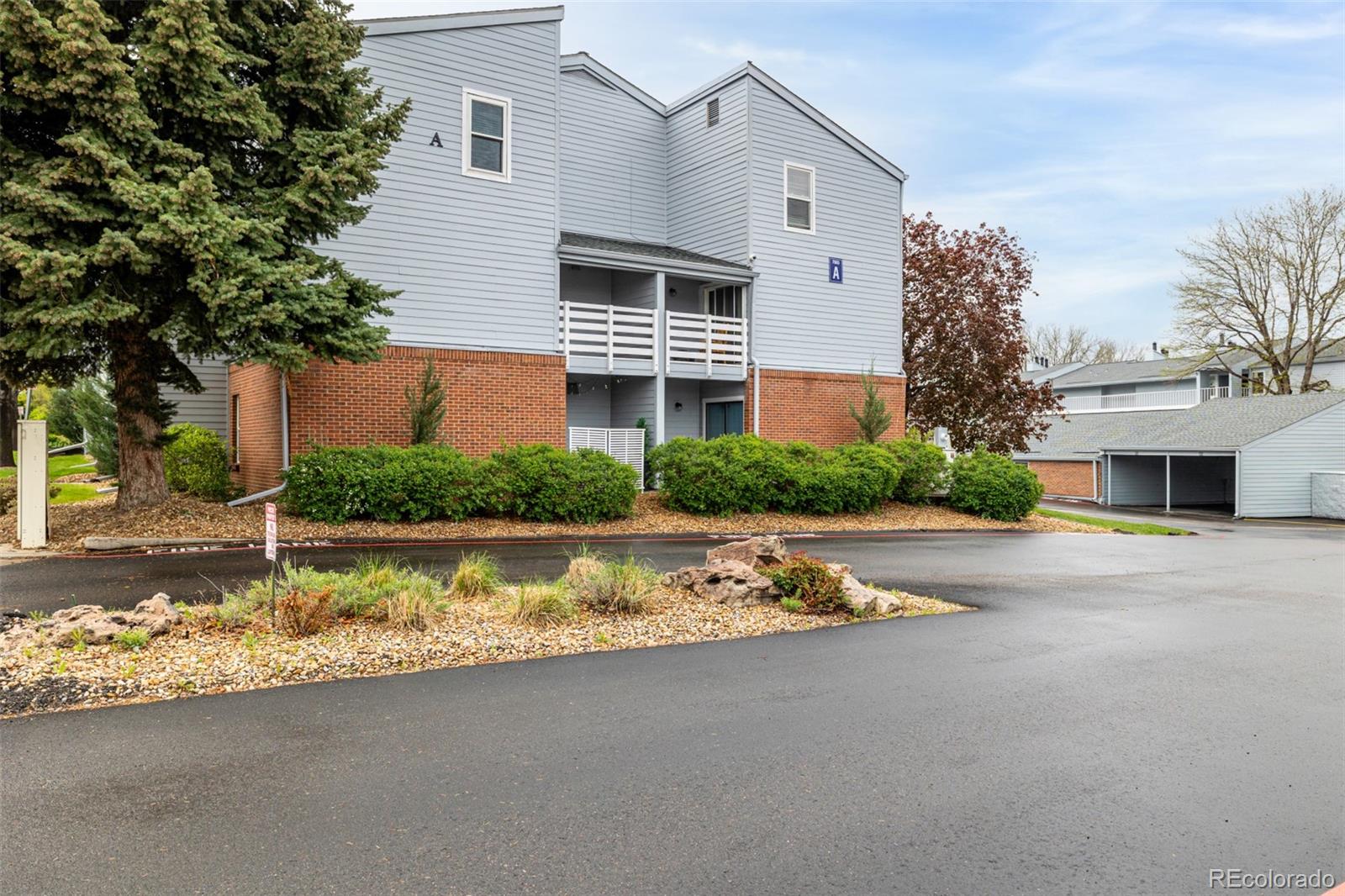 MLS Image #2 for 7665 e eastman avenue,denver, Colorado
