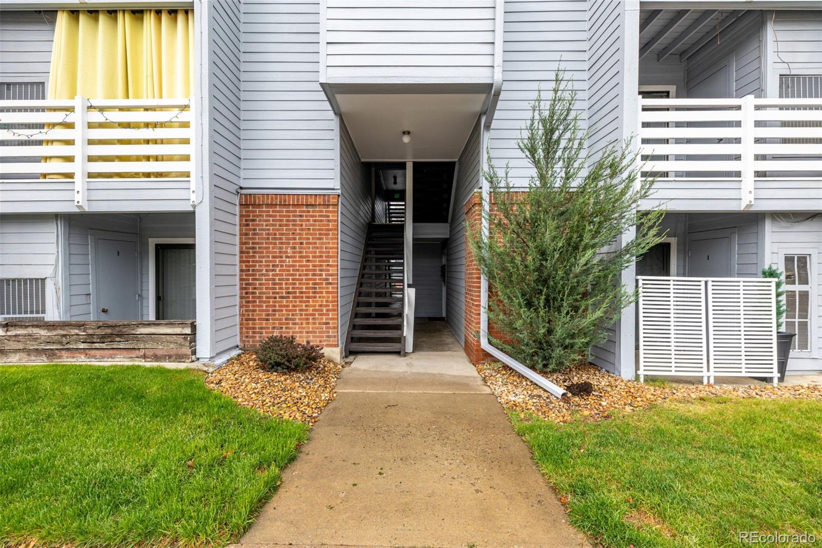 MLS Image #6 for 7665 e eastman avenue,denver, Colorado